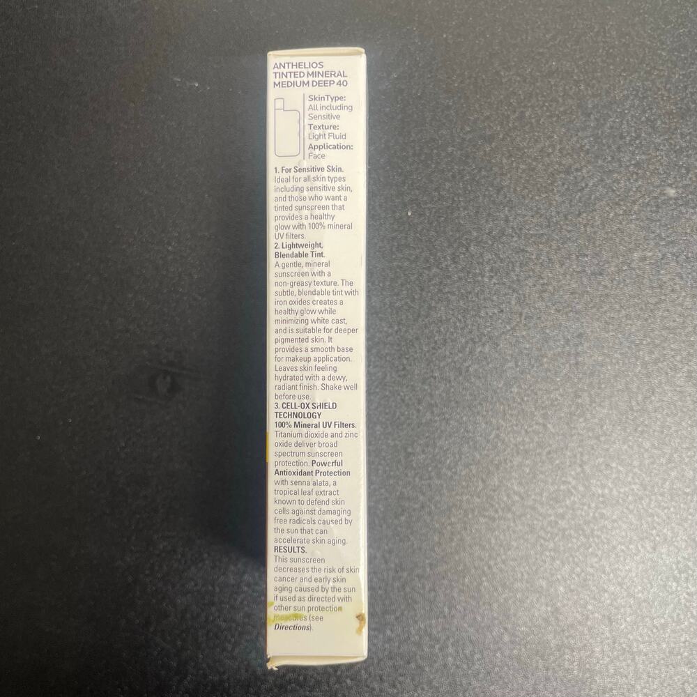 La Roche Posay Anthelios 40 Tinted Mineral Light-Fluid Sunscreen - Medium Deep - Picture 7 of 10